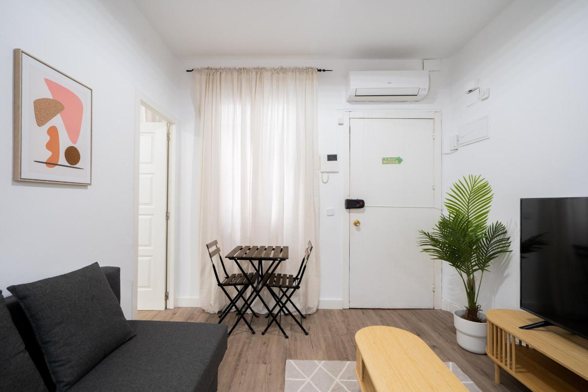Apartamento En Chueca Para 4 Personas Alquiler Temporal 马德里 外观 照片
